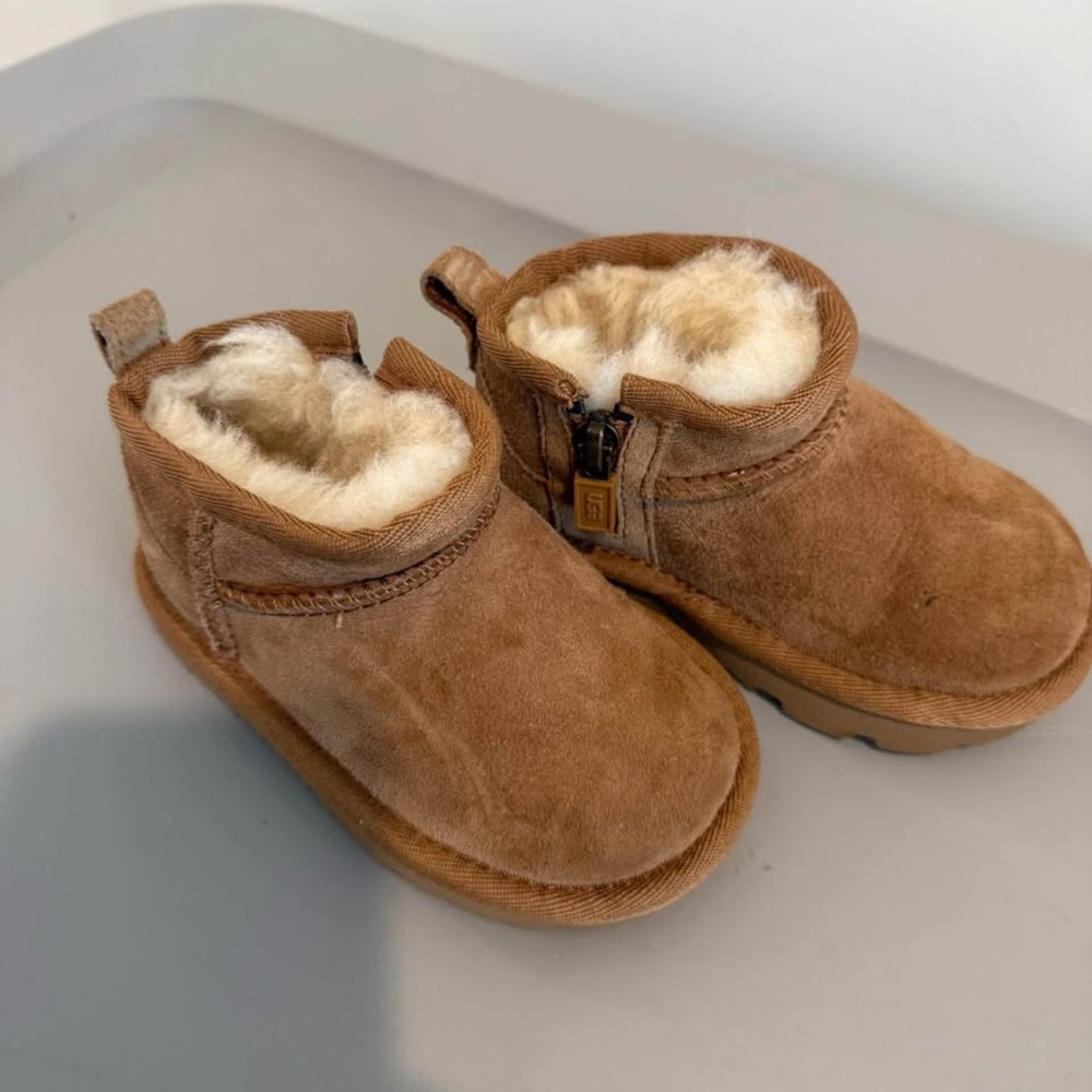 UGG chestnut toddler Boots